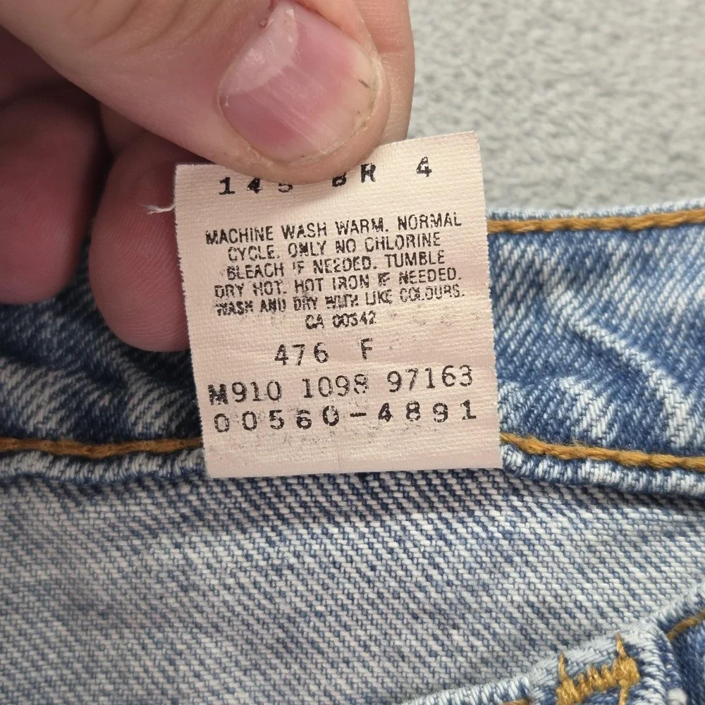 Levis 560 Jeans Mens Light Wash Blue Denim Relaxed Tapered Zip Fly‎ Fits 33x31